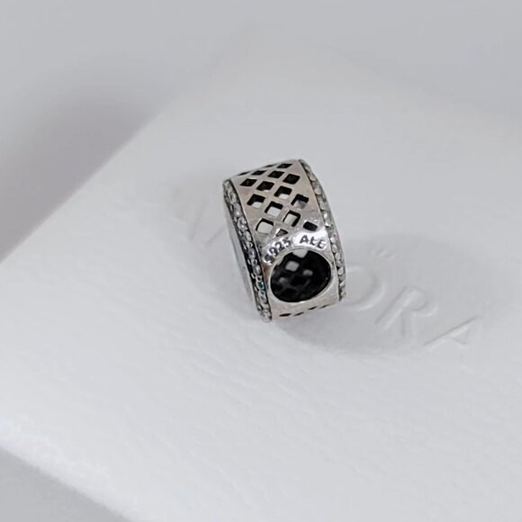 Pandora Detroit Motor City Exclusive Travel Charm Pendant S925 Silver with box - Picture 4 of 6